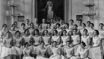 Все тяготы жизни благородных девиц: как воспитывали институток в царской России