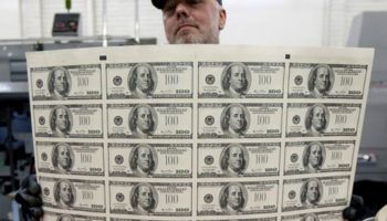 Как печатают американские доллары в Бюро США Гравировки и Печати в Вашингтоне